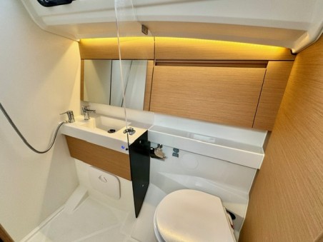 Jeanneau Sun Odyssey 410 - 3 cab. Lucia