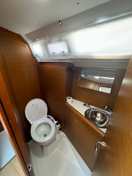 Jeanneau Sun Odyssey 349 - 3 cab. White Feather