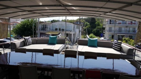 Custom Made Queen D. Queen D.