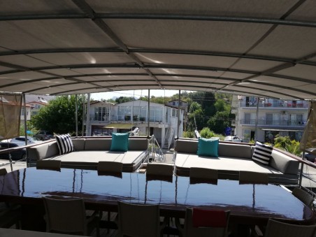 Custom Made Queen D. Queen D.