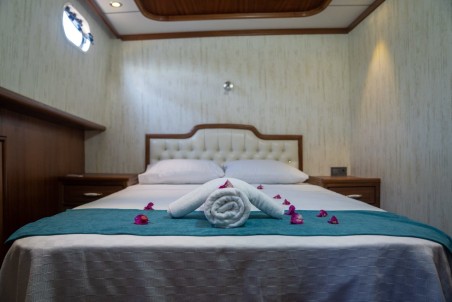 Custom Made Queen D. Queen D.