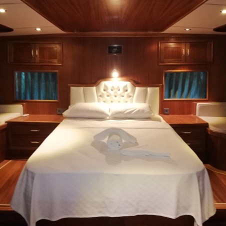 Custom Made Queen D. Queen D.