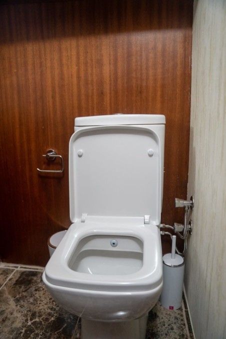 Custom Made Queen D. Queen D.