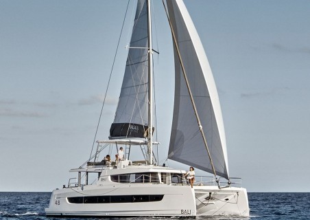 Catana Group Bali 4.8 - 5 + 1 cab Pagora