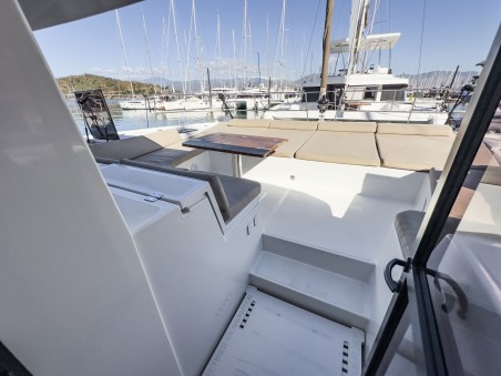 Catana Group Bali 4.8 - 5 + 1 cab Pagora