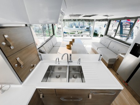 Catana Group Bali 4.8 - 5 + 1 cab Pagora