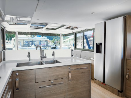 Catana Group Bali 4.8 - 5 + 1 cab Pagora