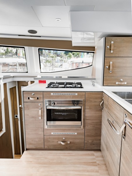 Catana Group Bali 4.8 - 5 + 1 cab Pagora