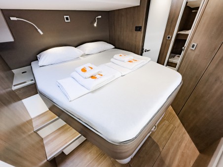 Catana Group Bali 4.8 - 5 + 1 cab Pagora