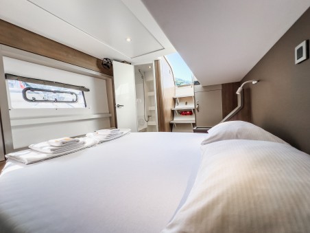 Catana Group Bali 4.8 - 5 + 1 cab Pagora