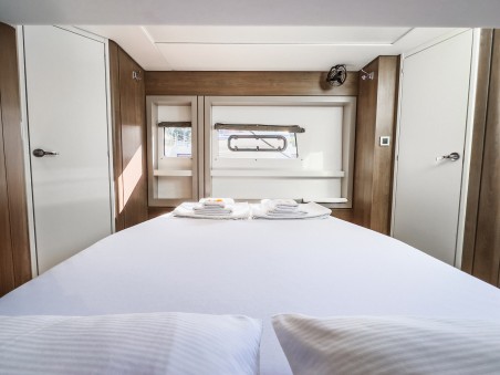 Catana Group Bali 4.8 - 5 + 1 cab Pagora