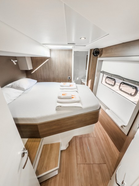 Catana Group Bali 4.8 - 5 + 1 cab Pagora