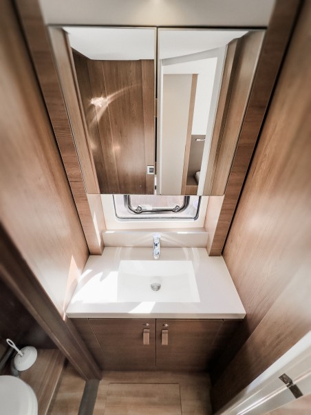 Catana Group Bali 4.8 - 5 + 1 cab Pagora