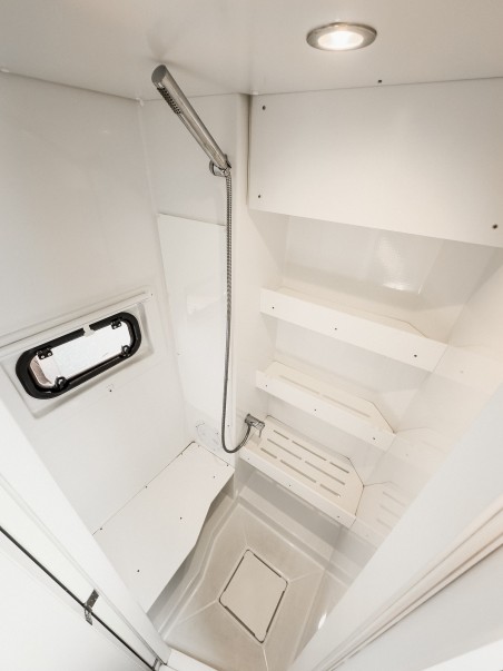 Catana Group Bali 4.8 - 5 + 1 cab Pagora