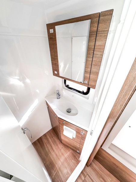 Catana Group Bali 4.8 - 5 + 1 cab Pagora