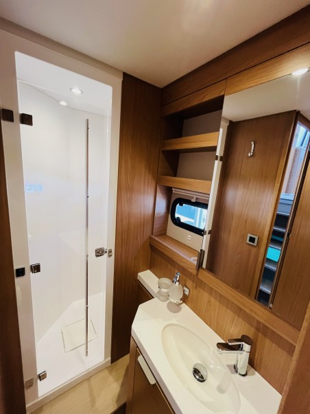 Catana Group Bali 5.4 - 6 cab. La Brise 2