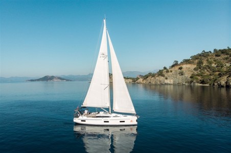 Bavaria Yachtbau Bavaria C42 Aruna