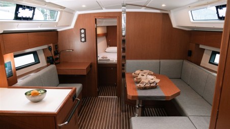Bavaria Yachtbau Bavaria C42 Nomad