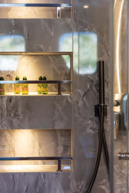 Radež d.d. M/S ADRI M/S Adri