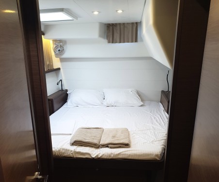 Lagoon-Bénéteau Lagoon 450 F - 4 + 1 cab. Madicon