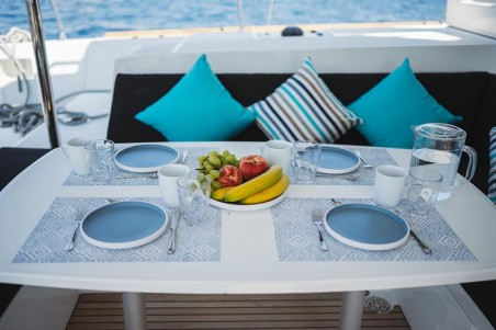 Lagoon-Bénéteau Lagoon 450 F - 4 + 2 cab. Annie