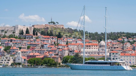MS Custom Aurum Sky | Yacht Charter Croatia | Travelboat