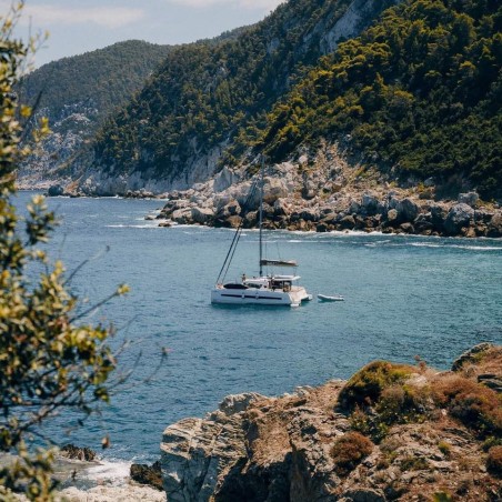 Catana Group Bali 4.1 - 4 + 1 cab. Iris