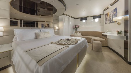 MS Custom Aurum Sky | Yacht Charter Croatia | Travelboat