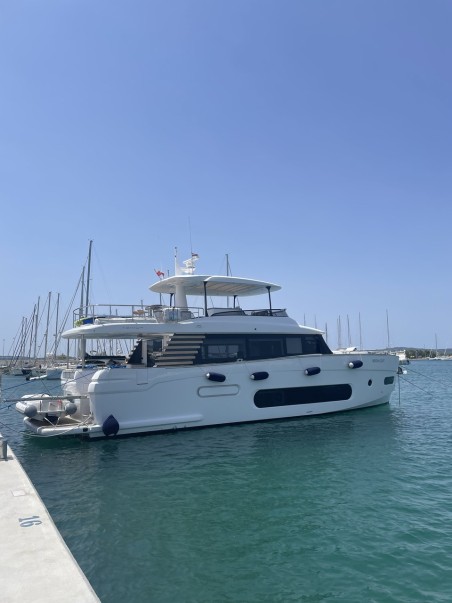 Azimut / Benetti Yachts Azimut Magellano 66 Moon light