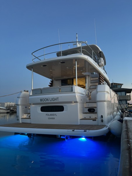 Azimut / Benetti Yachts Azimut Magellano 66 Moon light