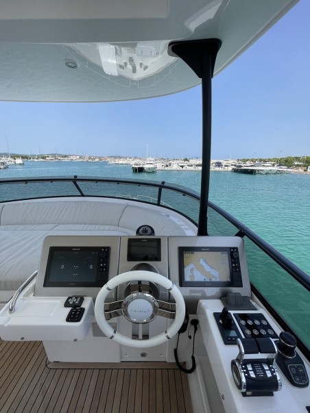 Azimut / Benetti Yachts Azimut Magellano 66 Moon light