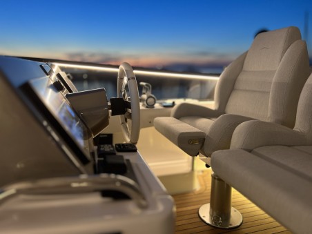 Azimut / Benetti Yachts Azimut Magellano 66 Moon light