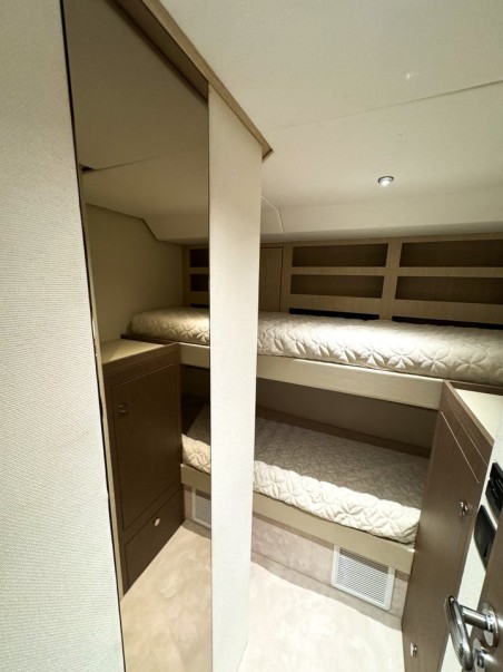 Azimut / Benetti Yachts Azimut Magellano 66 Moon light