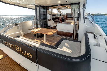 Galeon 420 Fly | Czarter jachtu Chorwacja | Travelboat