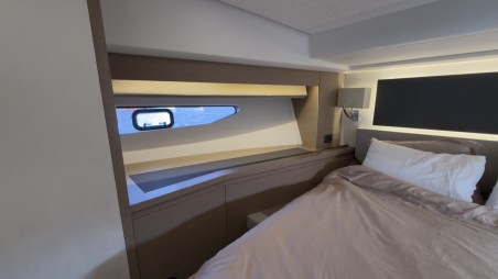 Prestige 590 Flybridge | Yacht Charter Croatia | Travelboat