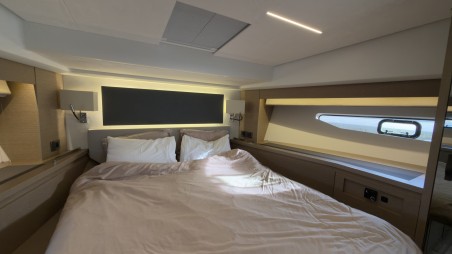 Prestige 590 Flybridge | Yacht Charter Croatia | Travelboat