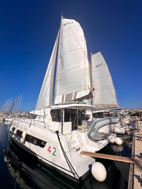 Catana Group Bali 4.2 - 4 + 1 cab. Merlot