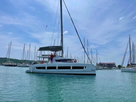Catana Group Bali 4.2 - 4 + 1 cab. Sail and Adventure