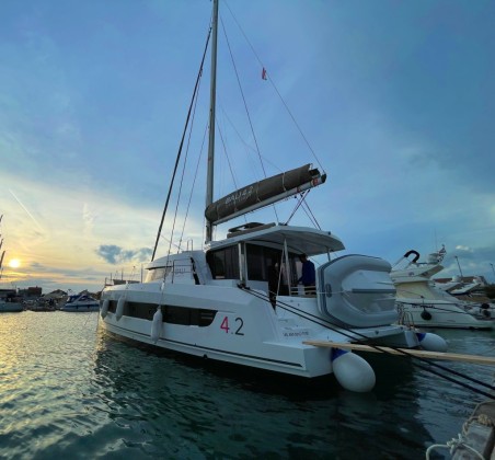 Catana Group Bali 4.2 - 4 + 1 cab. Sail and Adventure
