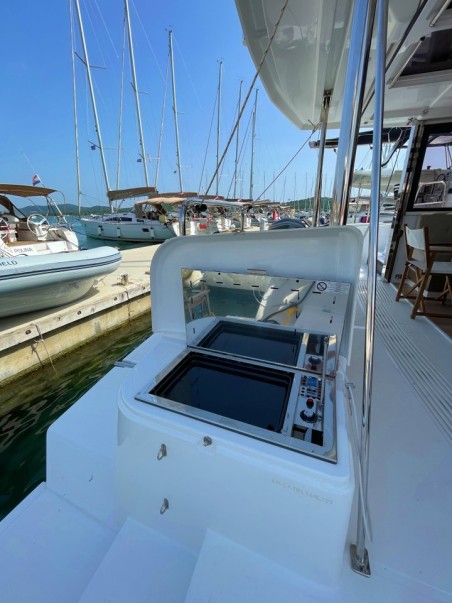 Catana Group Bali 4.2 - 4 + 1 cab. Sail and Adventure