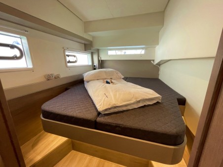 Catana Group Bali 4.2 - 4 + 1 cab. Sail and Adventure