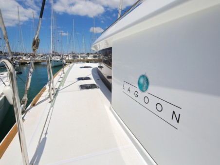 Lagoon-Bénéteau Lagoon 450 F - 4 + 2 cab. Mantra