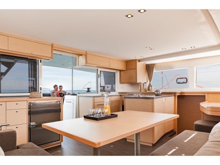 Lagoon-Bénéteau Lagoon 450 F - 4 + 2 cab. Mantra