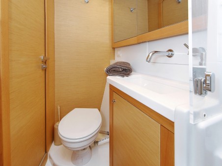 Lagoon-Bénéteau Lagoon 450 F - 4 + 2 cab. Mantra