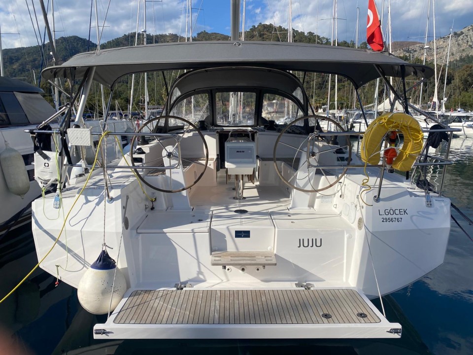 Bavaria Yachtbau Bavaria C42 Juju