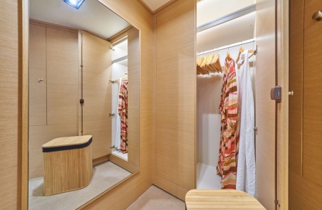 Custom Made Omnia Omnia