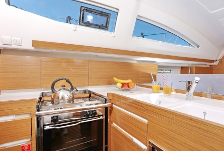 Elan Marine Elan Impression 40 Black Panther