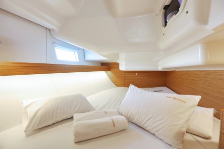 Elan Marine Elan Impression 40 Black Panther