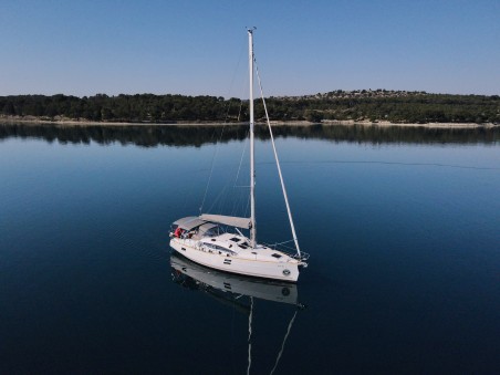 Elan Marine Elan Impression 40 Black Panther