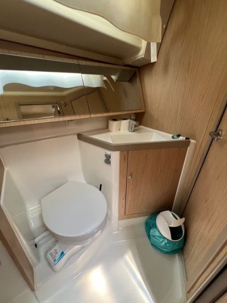 Bénéteau Oceanis 41.1 Amandine III